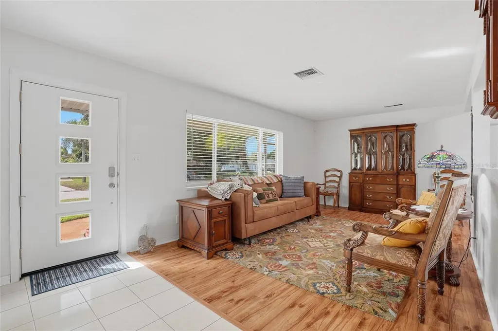 5091 35th Terrace N St Petersburg FL 33710