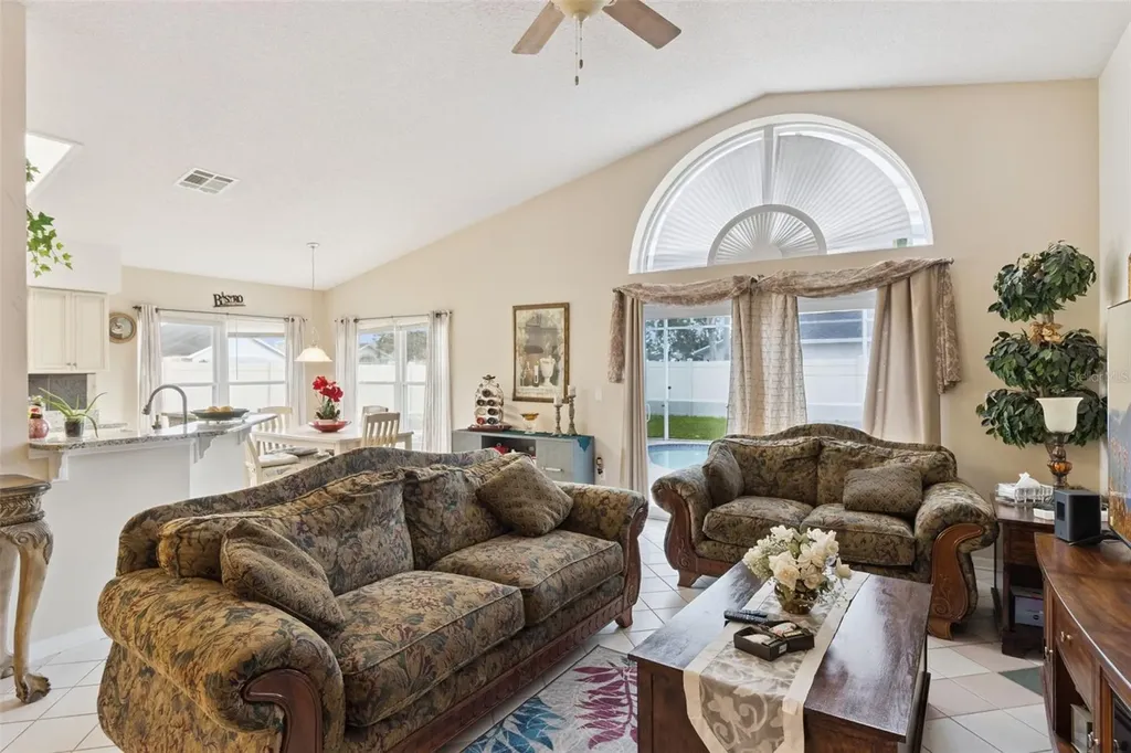 2955 Pembridge Street Kissimmee FL 34747
