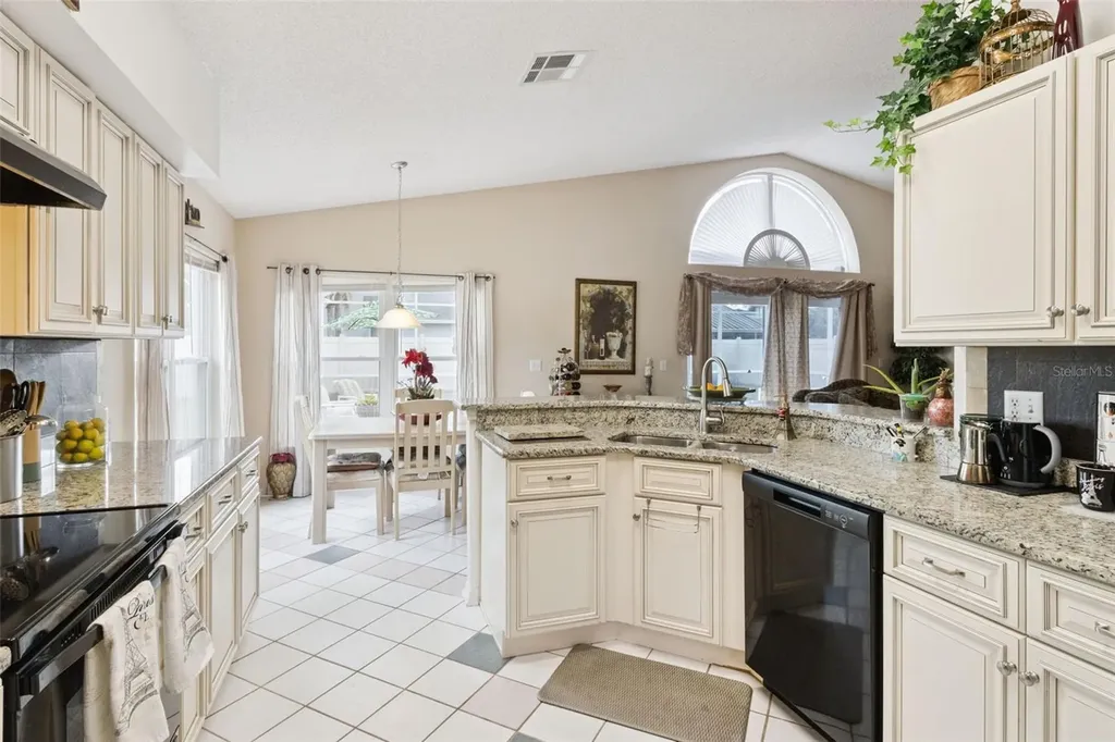 2955 Pembridge Street Kissimmee FL 34747