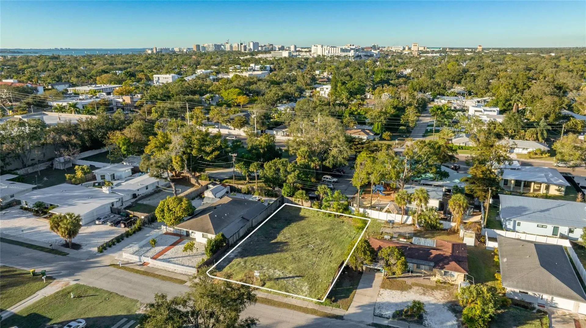 2119 Bougainvillea Street Sarasota FL 34239
