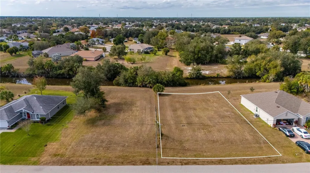 395 San Cristobal Avenue Punta Gorda FL 33983