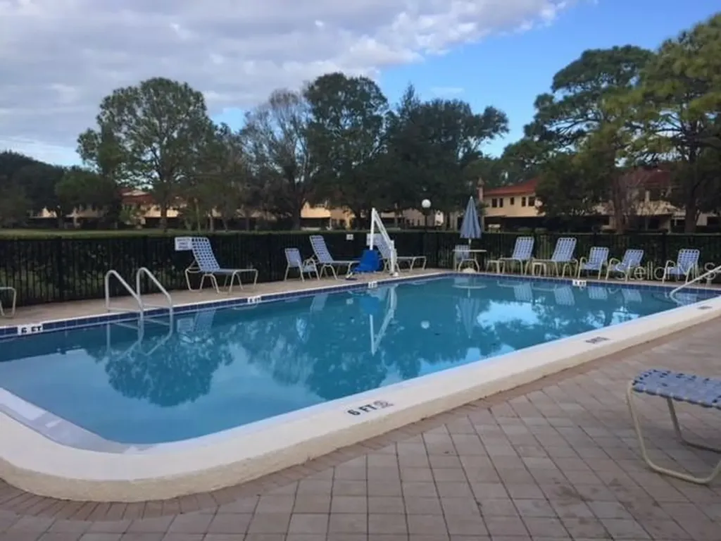 8162 Terrace Garden Drive N St Petersburg FL 33709