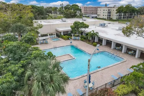 8162 Terrace Garden Drive N St Petersburg FL 33709
