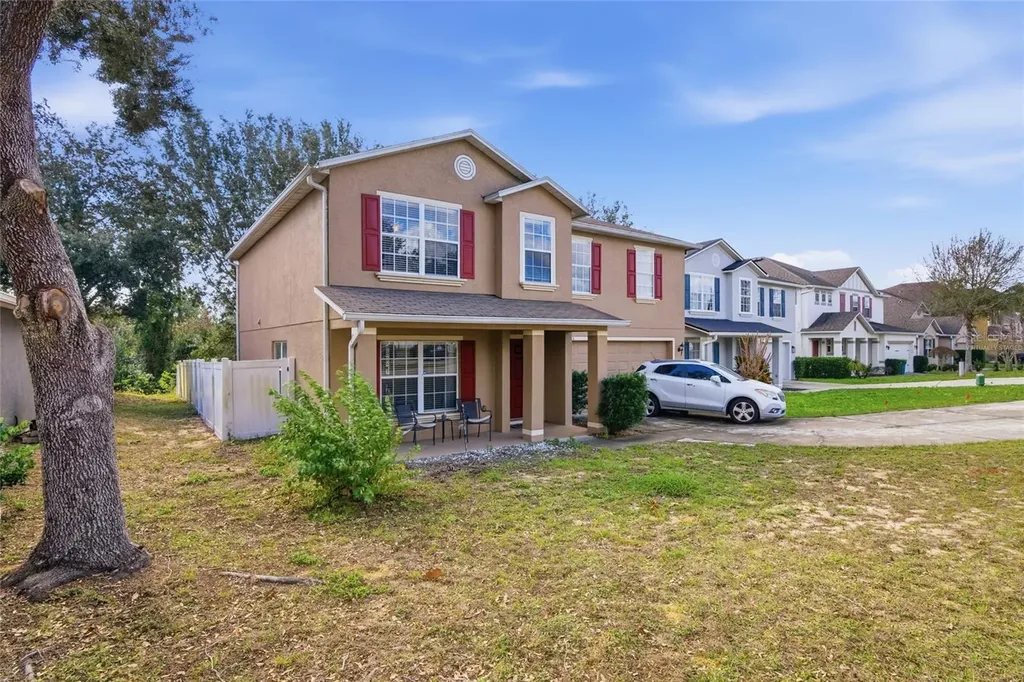2463 Martins Run Tavares FL 32778
