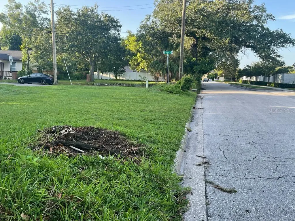 1049 Colyer Street Orlando FL 32805