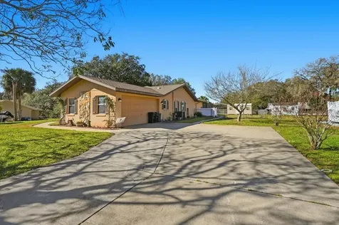 3002 S Rose Avenue Inverness FL 34450