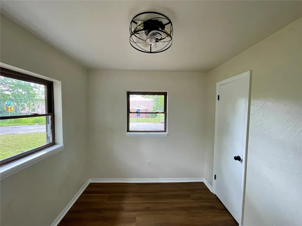 1715 NE 6th Place Gainesville FL 32641