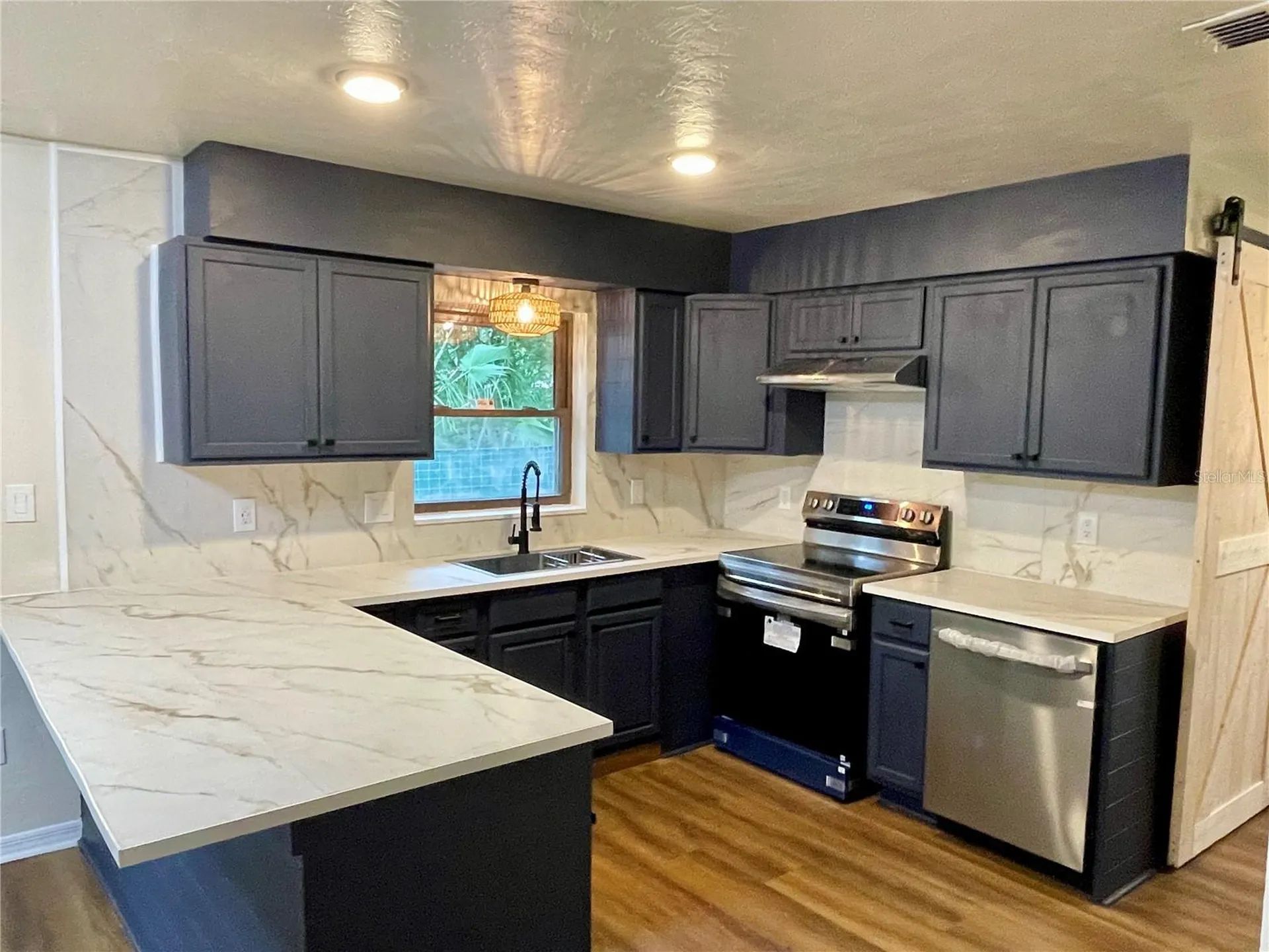 1715 NE 6th Place Gainesville FL 32641