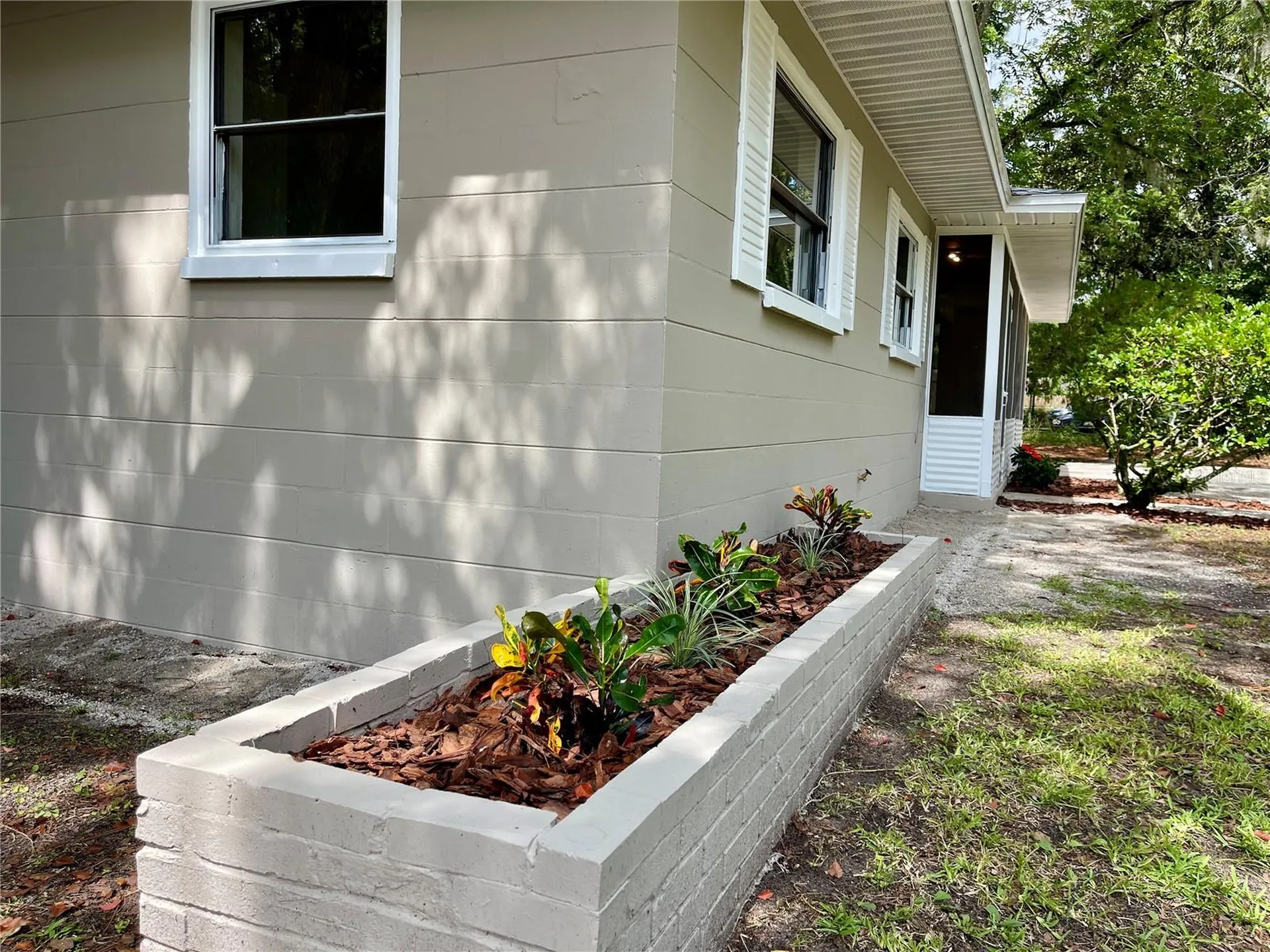 1715 NE 6th Place Gainesville FL 32641