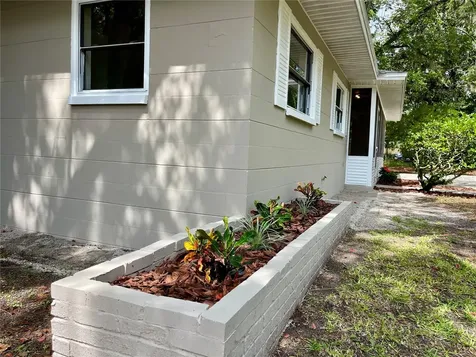 1715 NE 6th Place Gainesville FL 32641