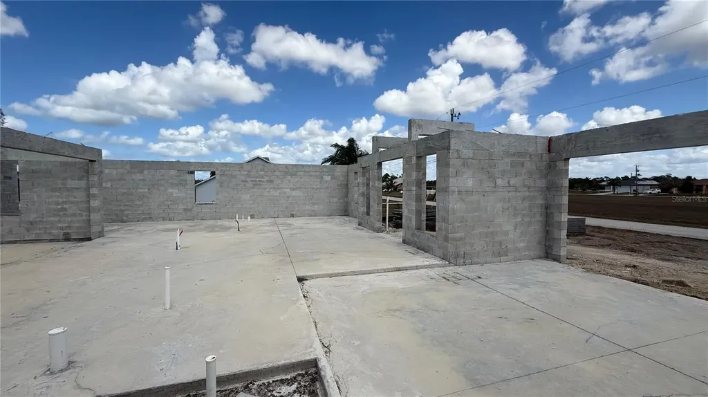 2310 NW 35th Place Cape Coral FL 33993