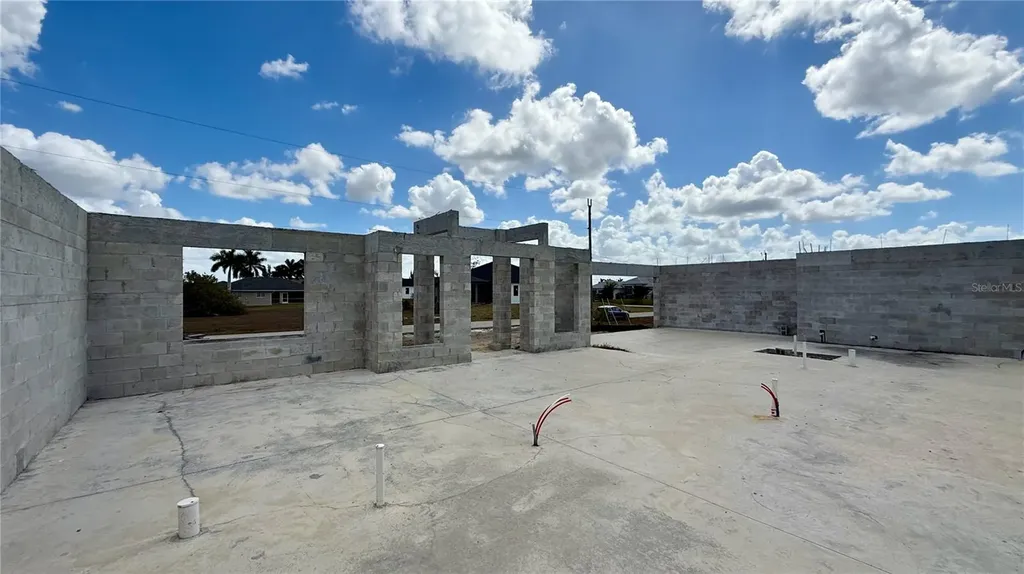2310 NW 35th Place Cape Coral FL 33993