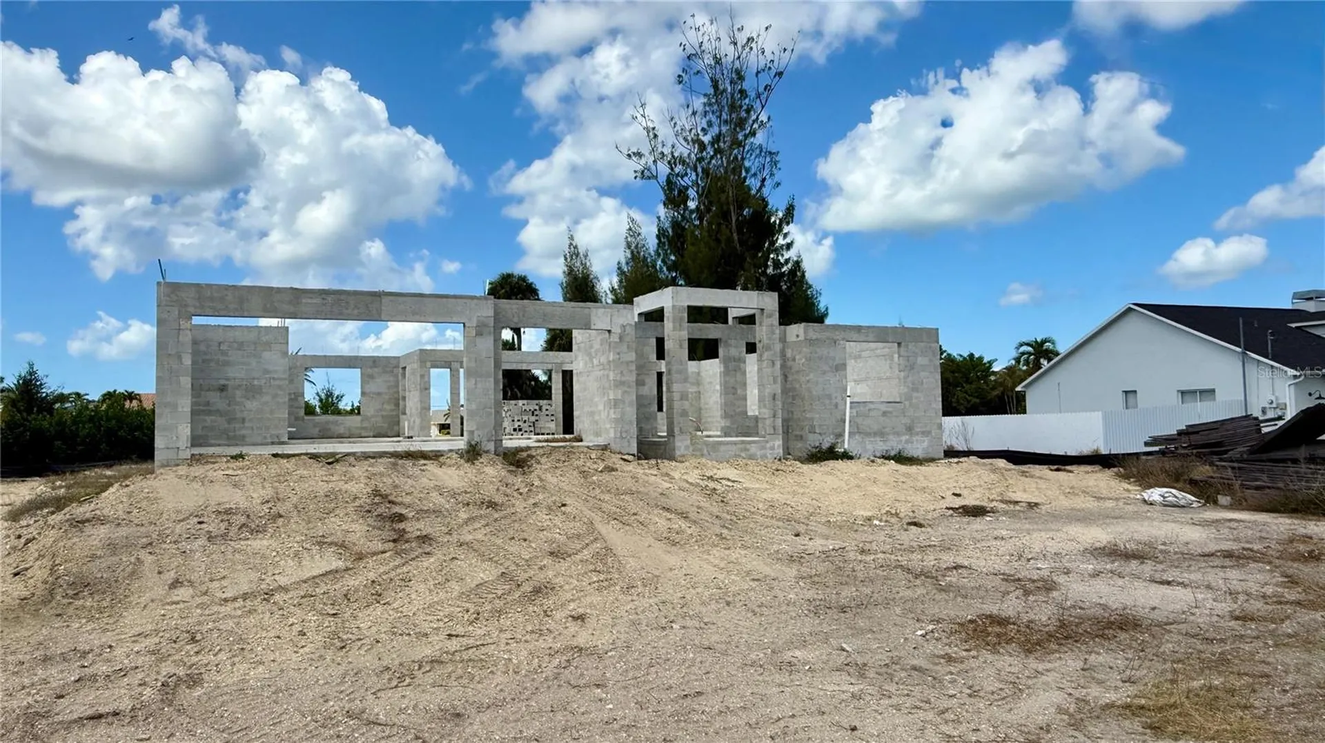 2310 NW 35th Place Cape Coral FL 33993