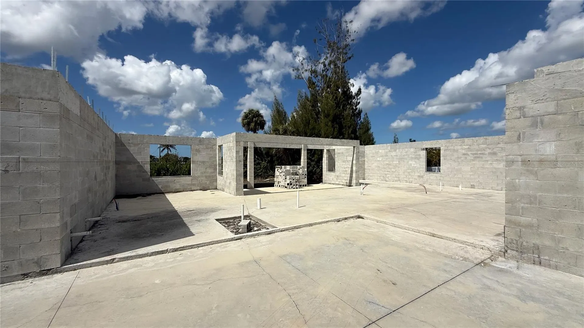 2310 NW 35th Place Cape Coral FL 33993