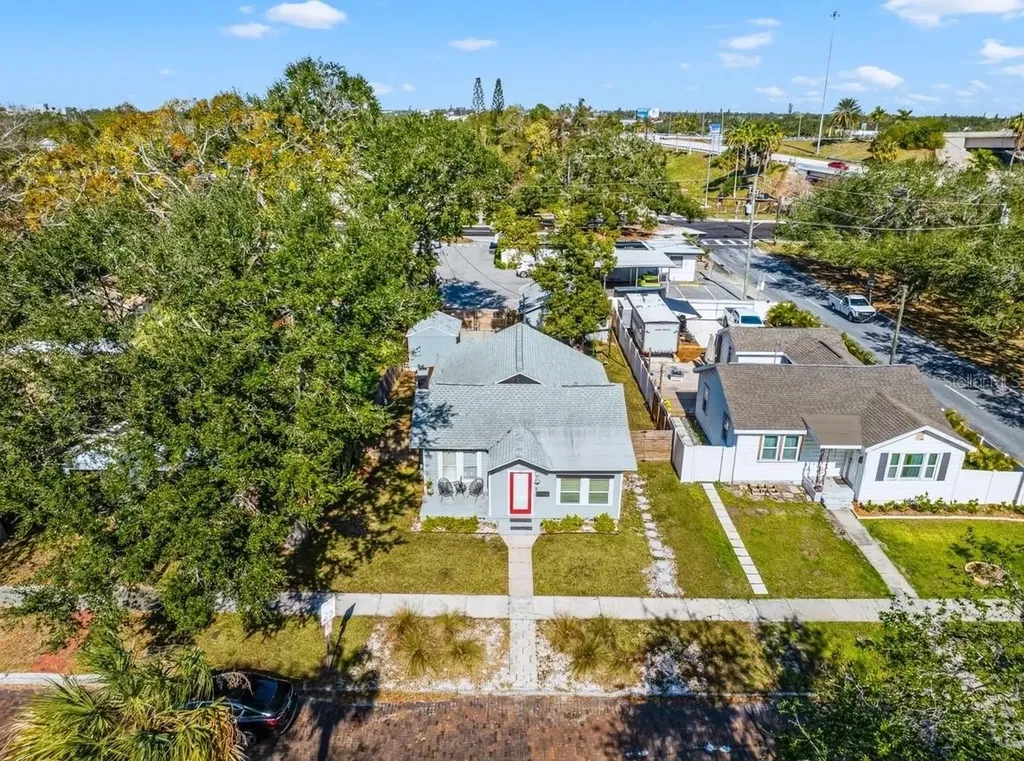 2011 Dartmouth Avenue N St Petersburg FL 33713