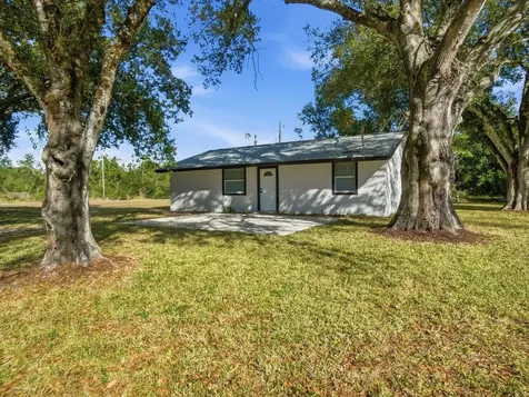 390 Hazel Circle Punta Gorda FL 33982