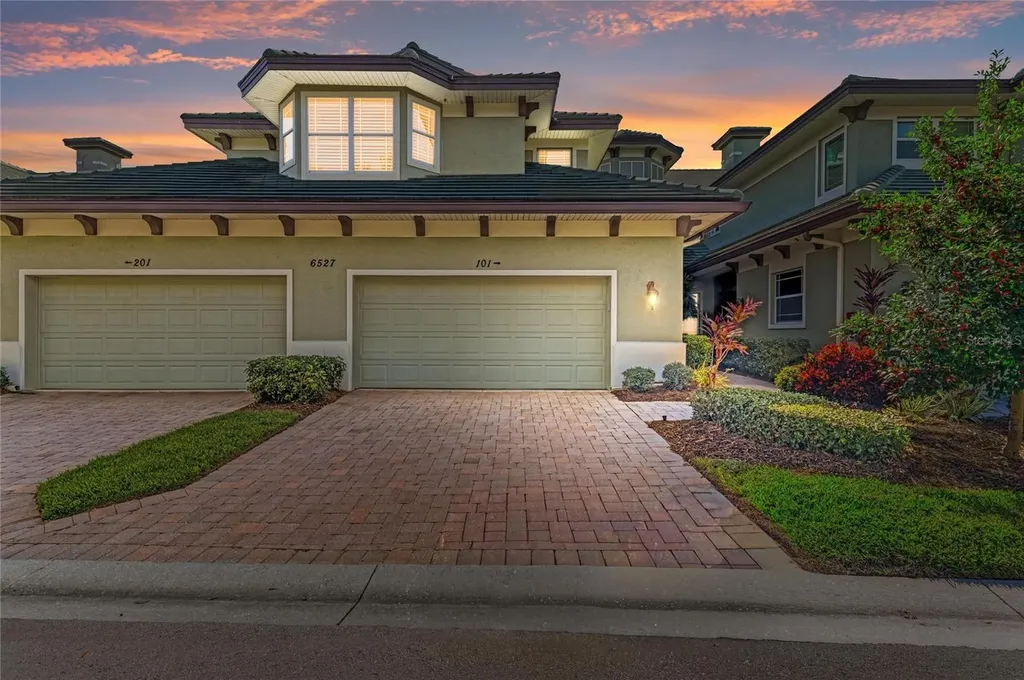 6527 Moorings Point Circle Lakewood Ranch FL 34202