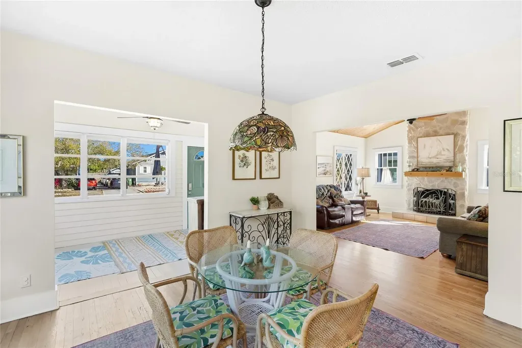 2317 7th Avenue W Bradenton FL 34205