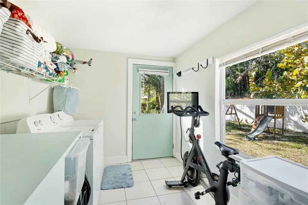 2317 7th Avenue W Bradenton FL 34205