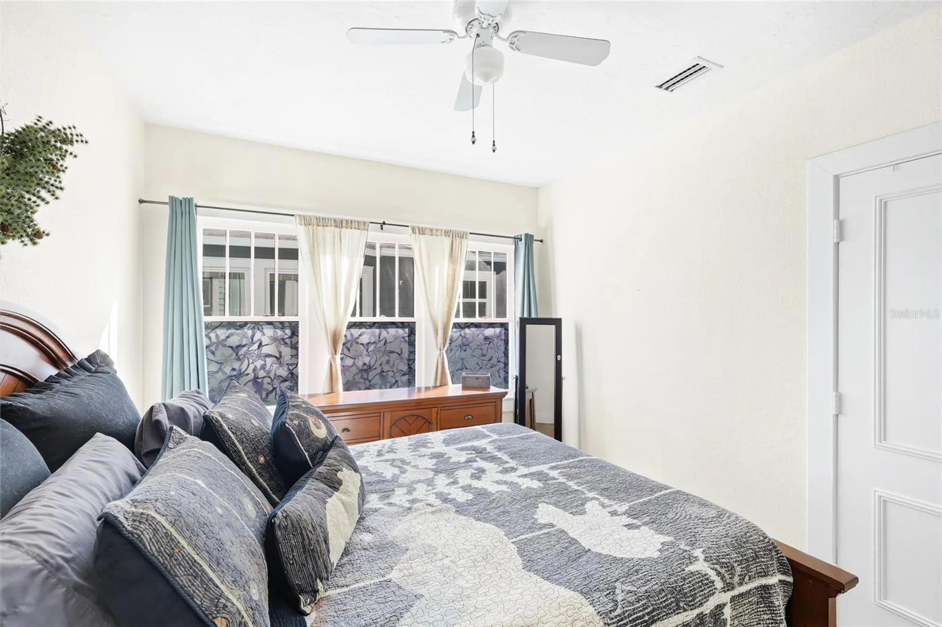 2317 7th Avenue W Bradenton FL 34205