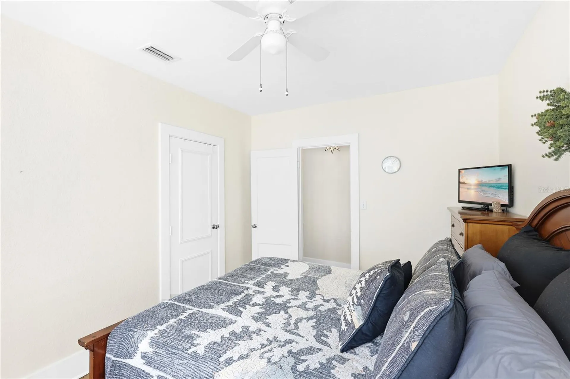 2317 7th Avenue W Bradenton FL 34205