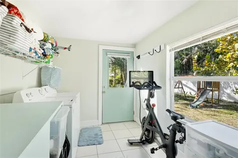 2317 7th Avenue W Bradenton FL 34205