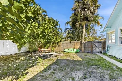 2317 7th Avenue W Bradenton FL 34205