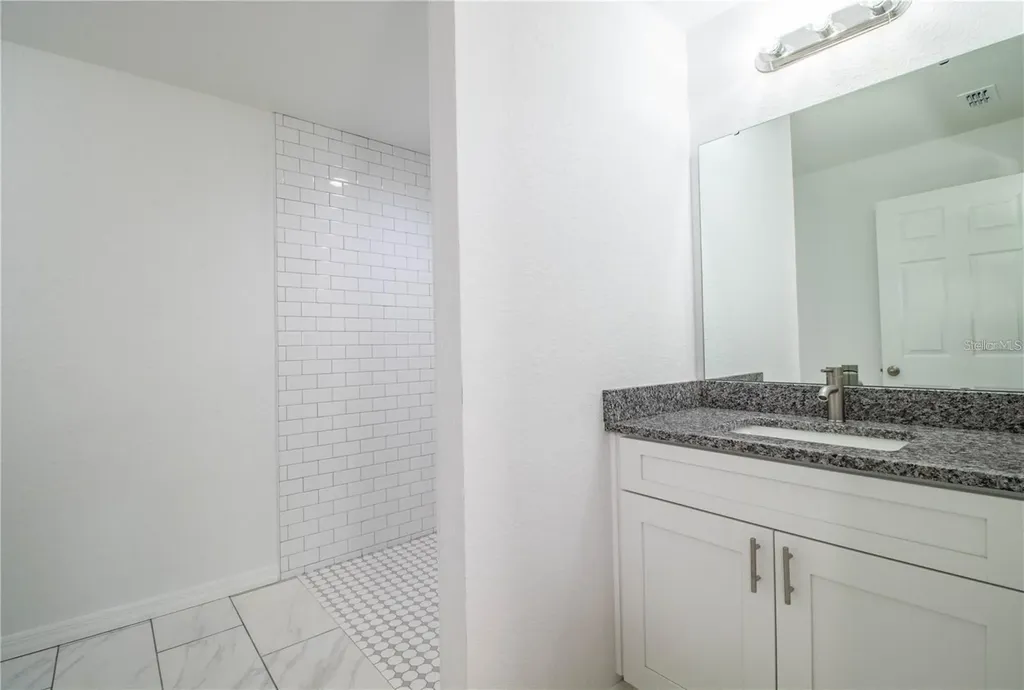 1437 Amos Avenue Lakeland FL 33805