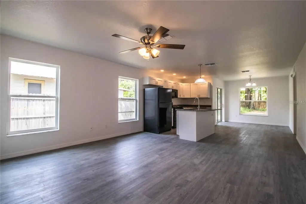 1437 Amos Avenue Lakeland FL 33805
