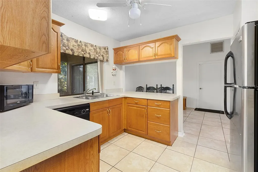 712 E Flag Way Kissimmee FL 34759