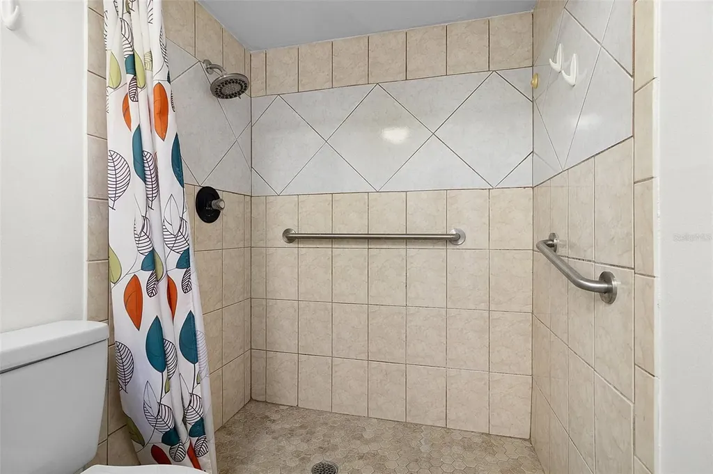 712 E Flag Way Kissimmee FL 34759