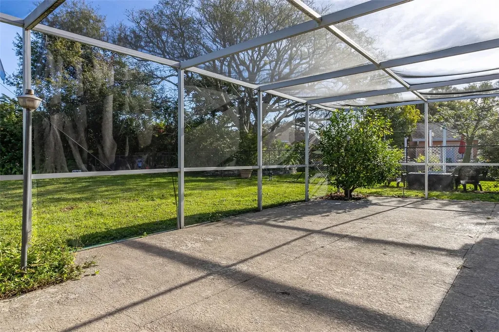 712 E Flag Way Kissimmee FL 34759