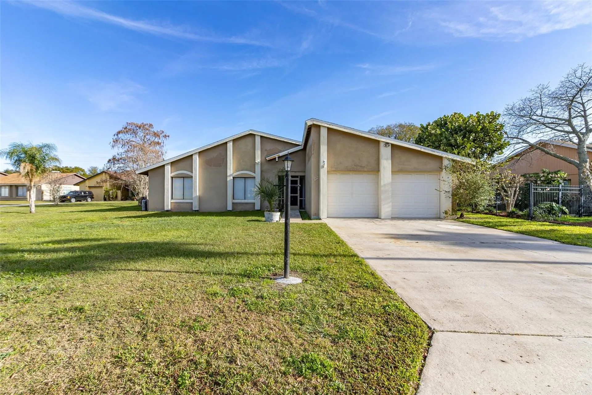 712 E Flag Way Kissimmee FL 34759