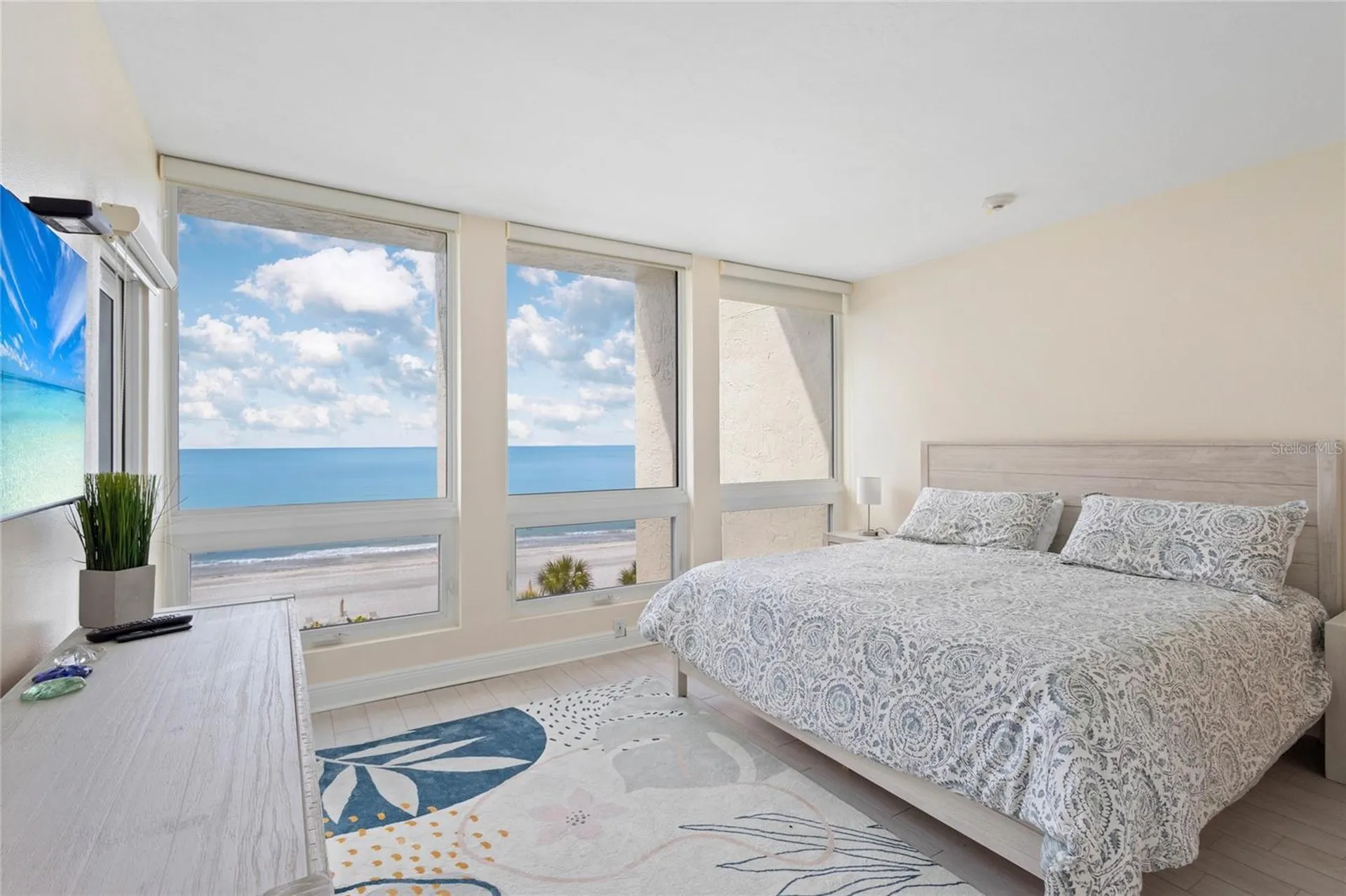 1145 Gulf Of Mexico Drive Longboat Key FL 34228