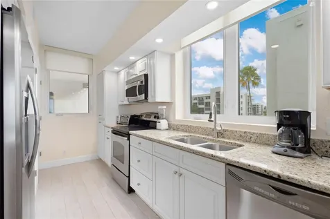 1145 Gulf Of Mexico Drive Longboat Key FL 34228