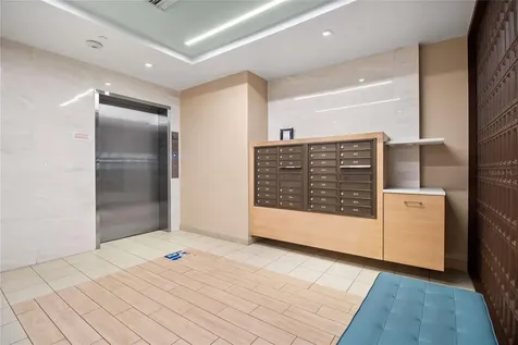 1145 Gulf Of Mexico Drive Longboat Key FL 34228