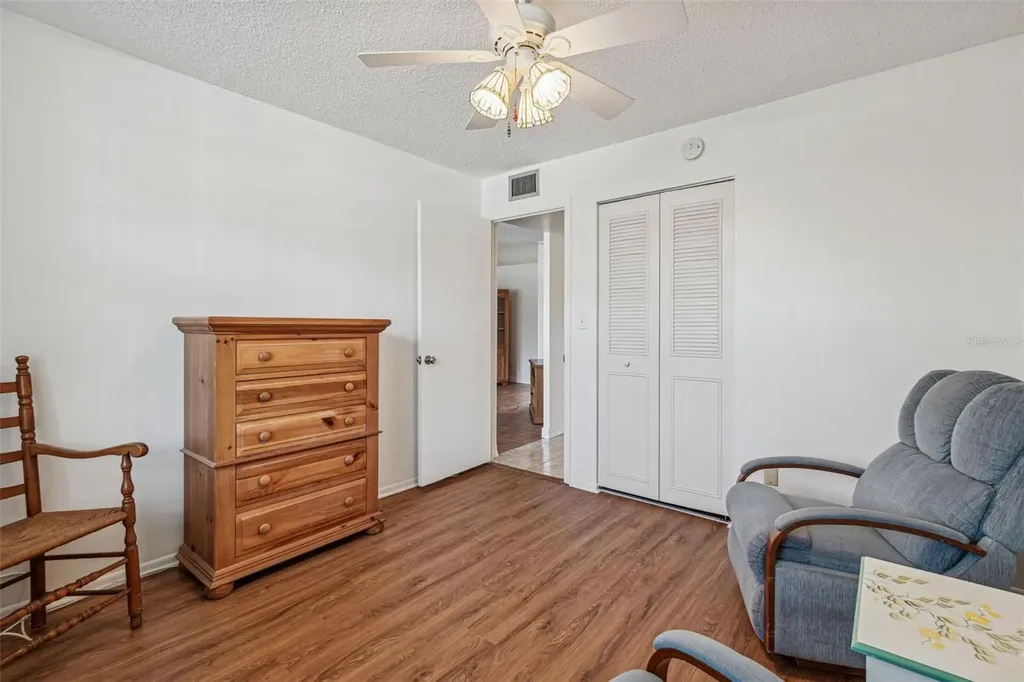 4885 1st Street NE St Petersburg FL 33703