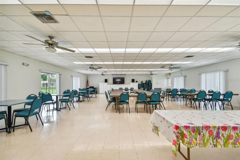 4885 1st Street NE St Petersburg FL 33703