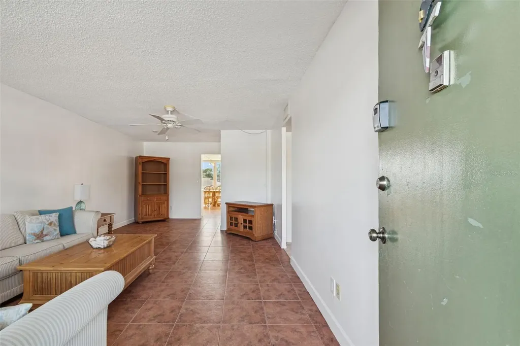 4885 1st Street NE St Petersburg FL 33703