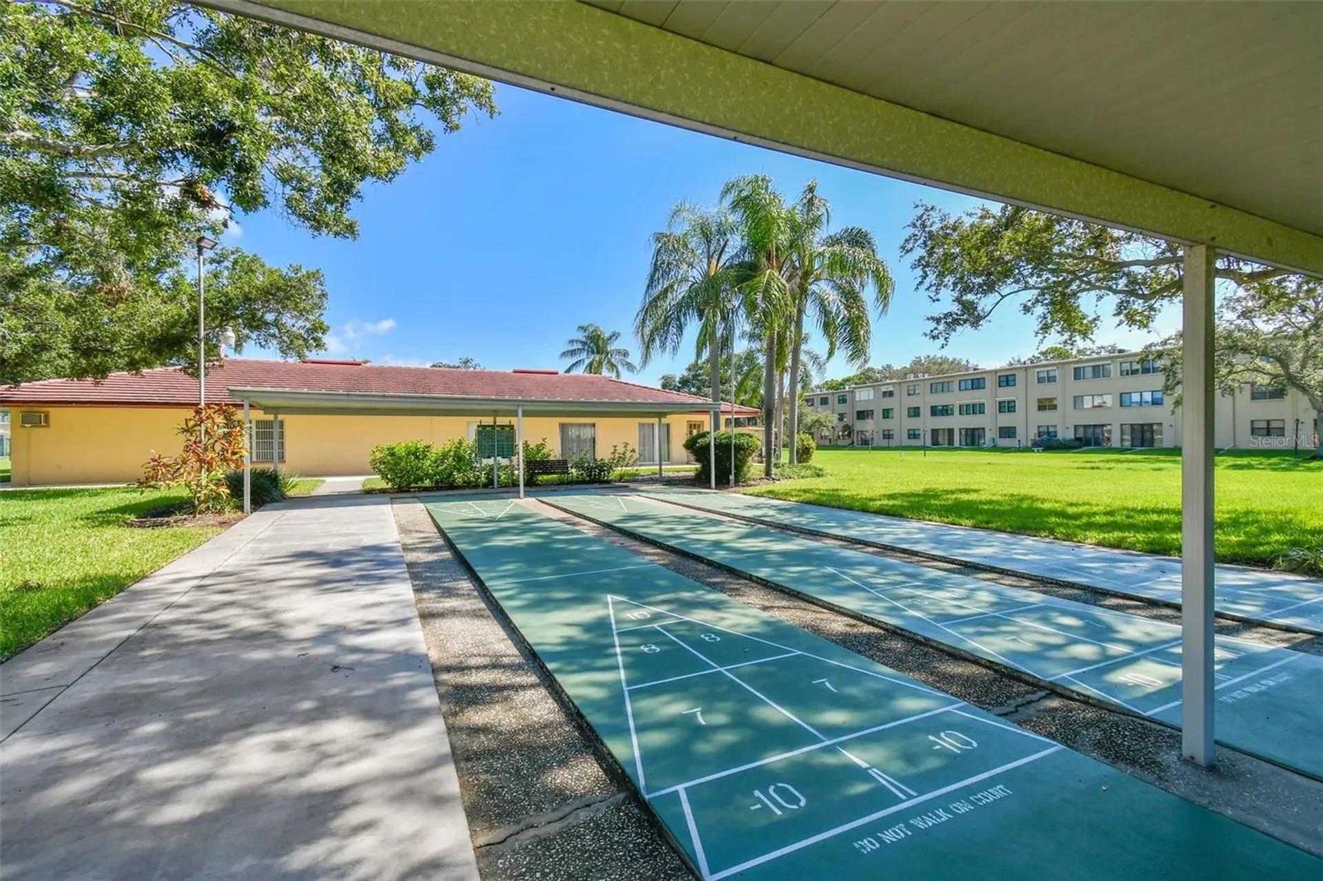 4885 1st Street NE St Petersburg FL 33703