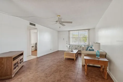 4885 1st Street NE St Petersburg FL 33703