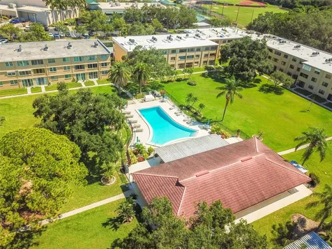 4885 1st Street NE St Petersburg FL 33703