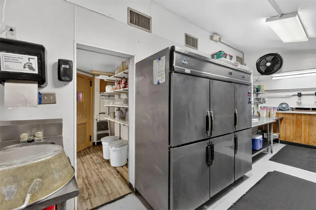 2396 N C 470 Lake Panasoffkee FL 33538