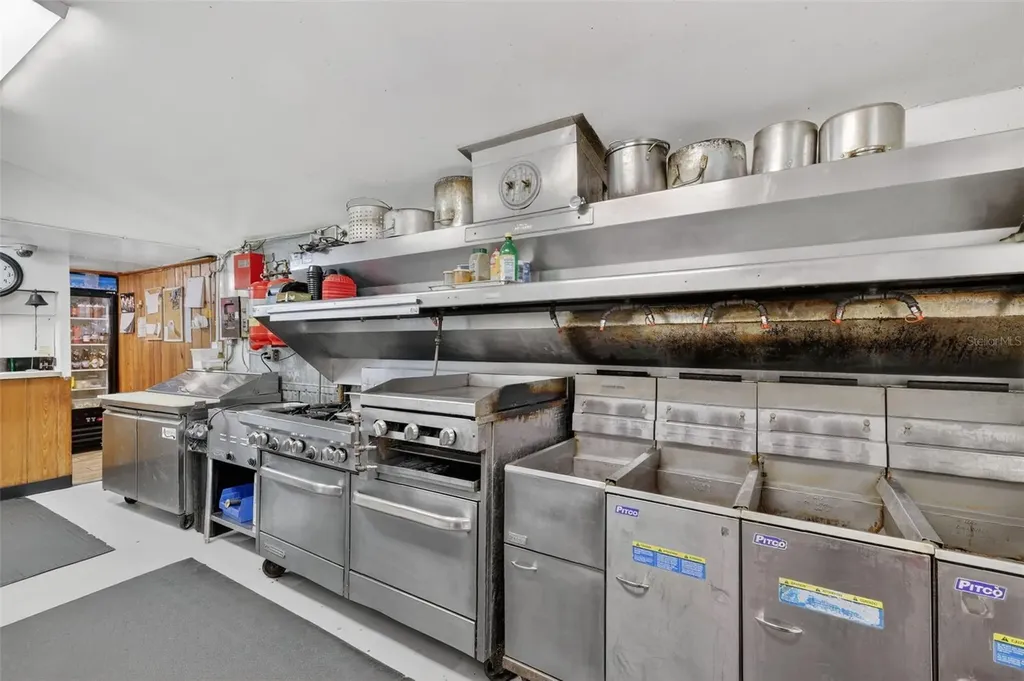 2396 N C 470 Lake Panasoffkee FL 33538