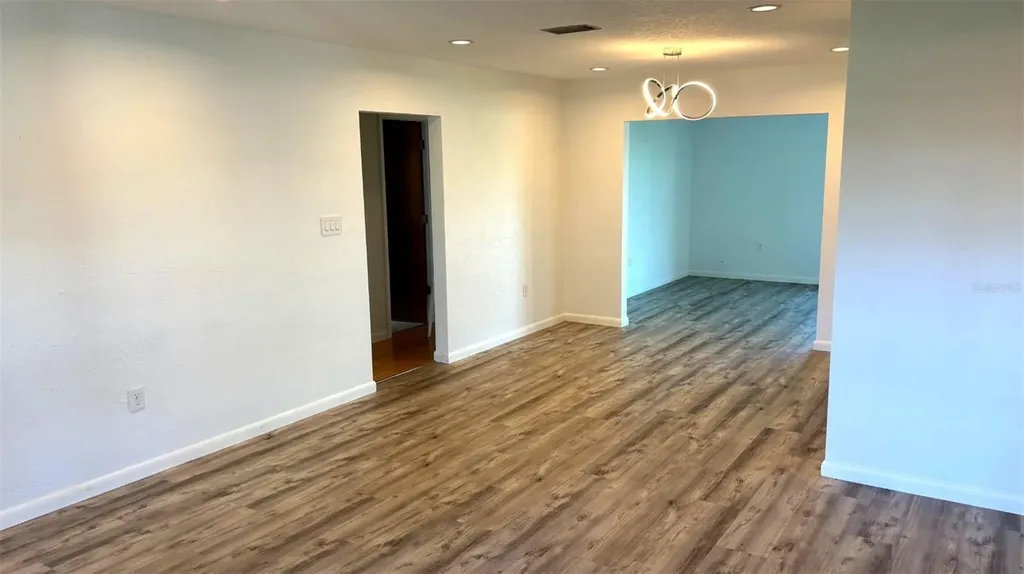 4331 44th Street S St Petersburg FL 33711