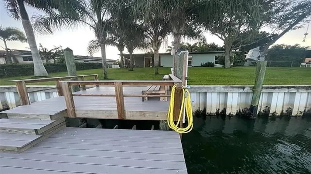4331 44th Street S St Petersburg FL 33711