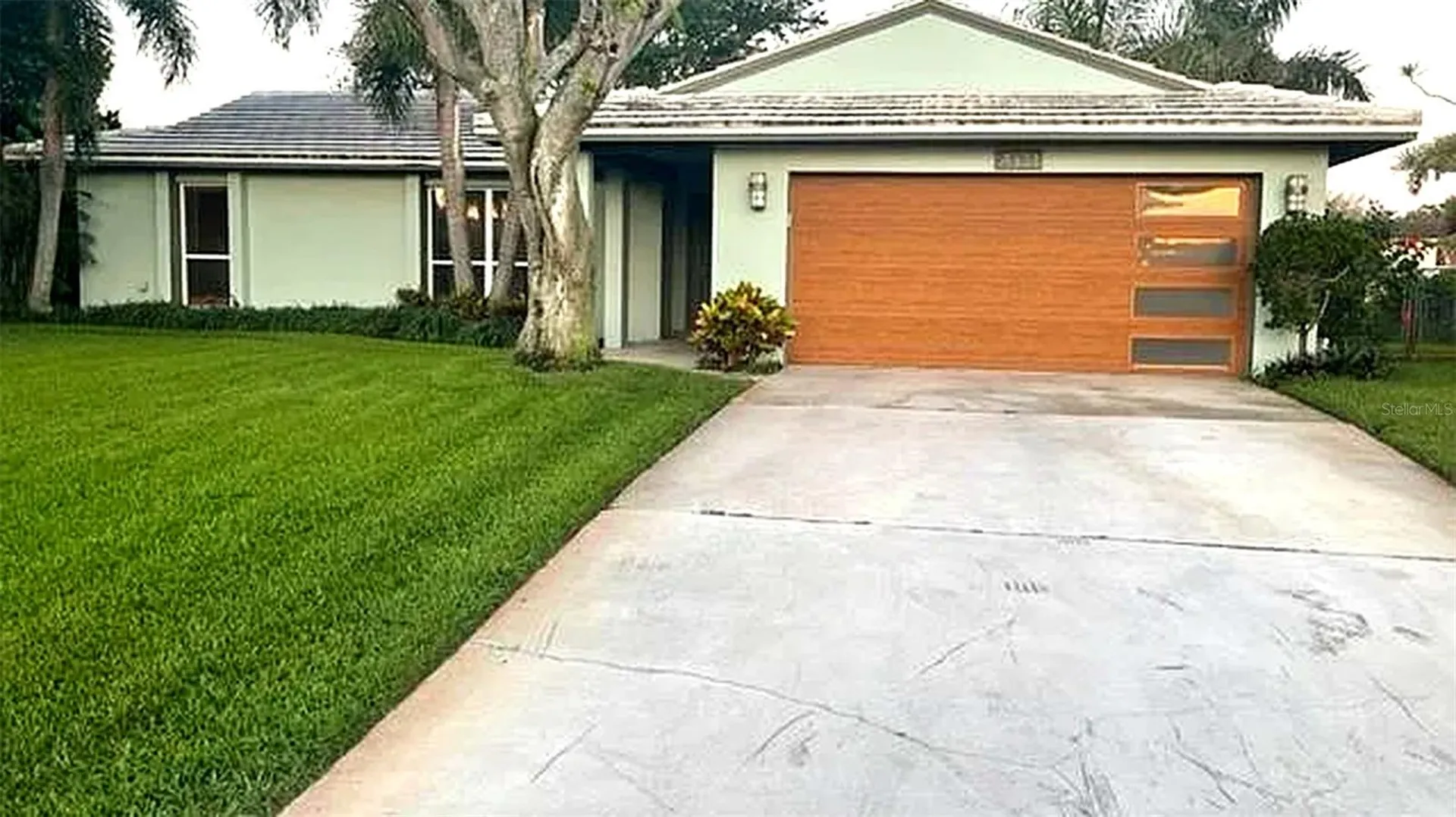 4331 44th Street S St Petersburg FL 33711