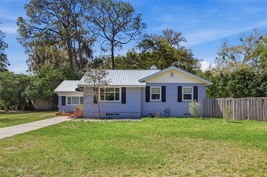 1334 NE 9th St, Street Gainesville FL 32601