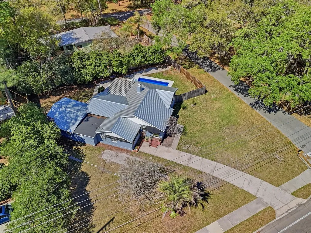 1334 NE 9th St, Street Gainesville FL 32601