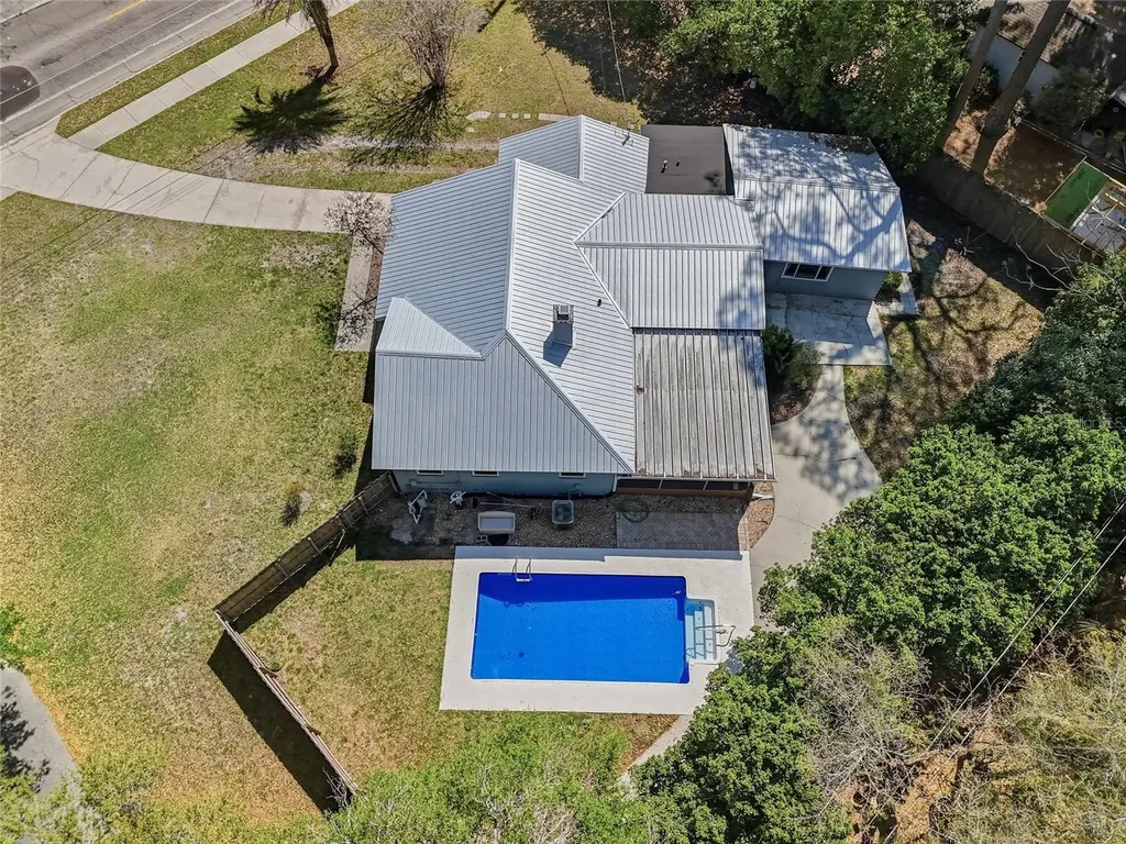 1334 NE 9th St, Street Gainesville FL 32601